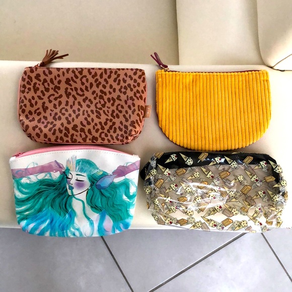ipsy Handbags - Bundle of 4 Ipsy Makeup Glam Bags
